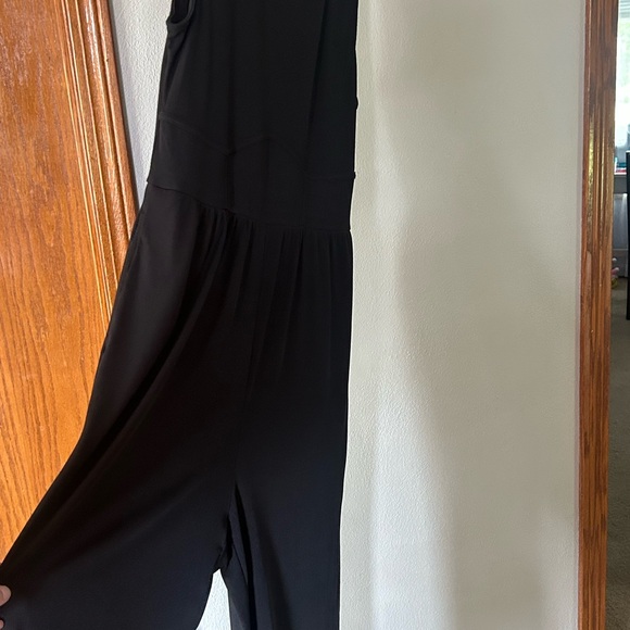 Elegant Black Sleeveless jumpsuit - Picture 2 of 12